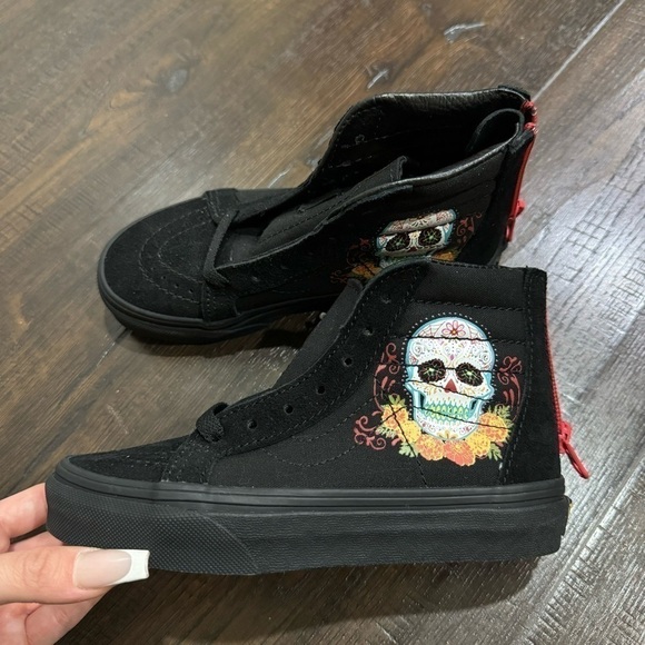 Vans Sk8-Hi Dia de Vans (Black/Multi) High Top Sneaker Size 13 Kids - Picture 4 of 10